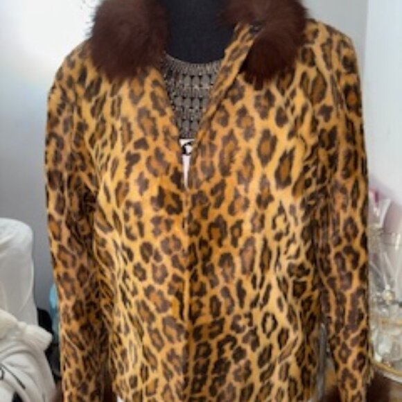 Faux Fur short jacket with fur collar & cuffs - Picture 3 of 5